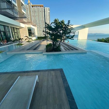 Aeras Jomtien By Cherry Praia de Jomtien Exterior foto