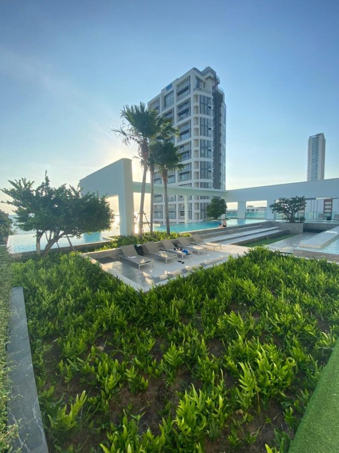 Aeras Jomtien By Cherry Praia de Jomtien Exterior foto