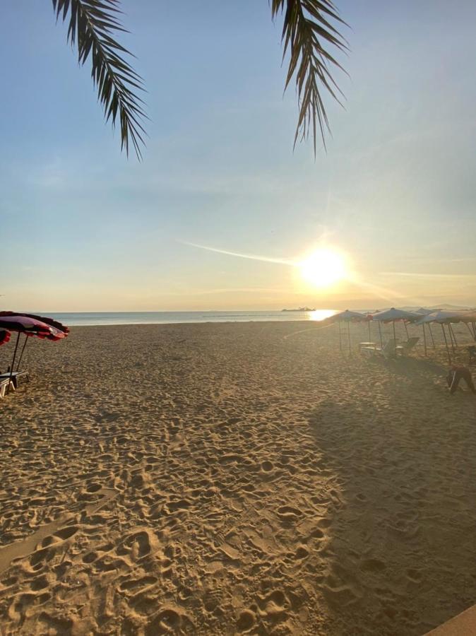 Aeras Jomtien By Cherry Praia de Jomtien Exterior foto